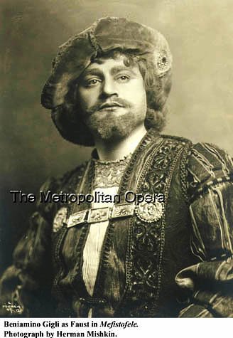 mefistofele gigli uj